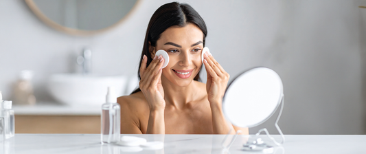 The Best Hacks for Oily Skin to Get Glowing and Dewy Skin!